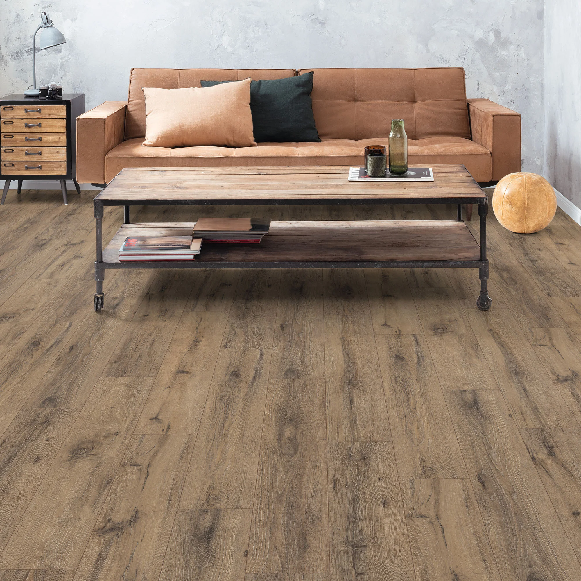 Deep Panel Oak - Wood Essence Water Resistant 8mm Laminate Flooring
