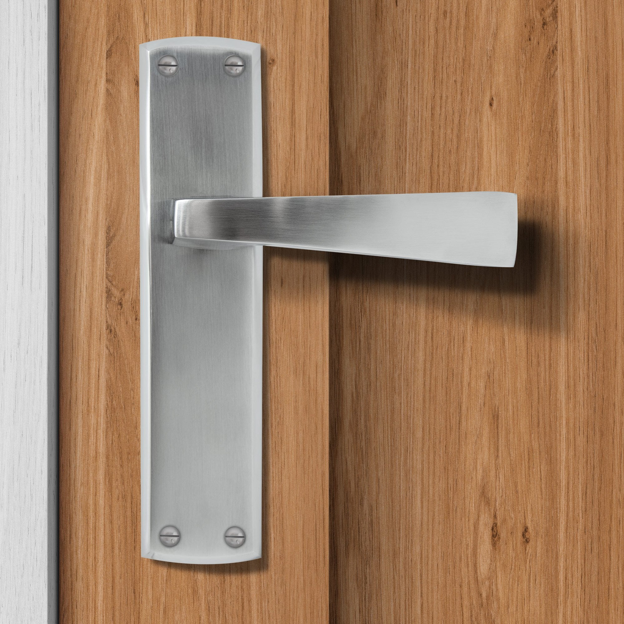 Ritz Lever on Backplate Door Handle Set - Polished Chrome / Satin Chrome - Image 2