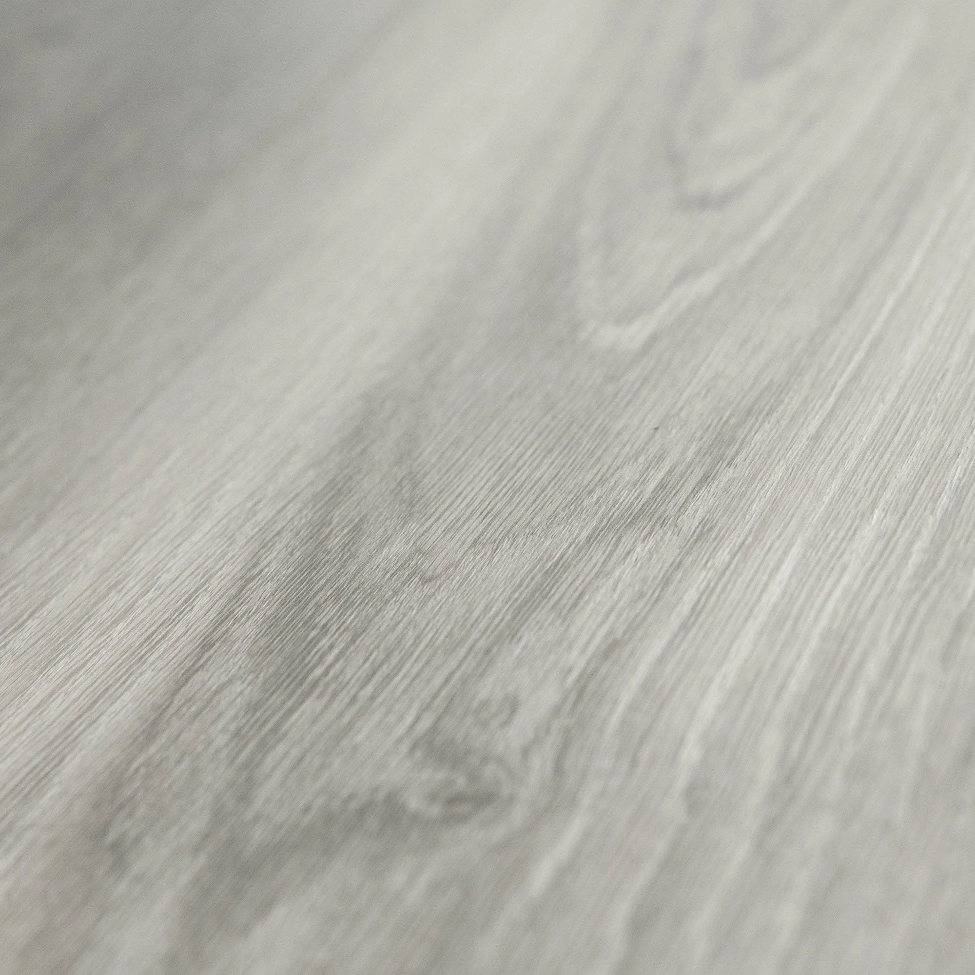 Silver Grey Oak - Comfort Luxe 12mm Laminate Flooring - Image 4