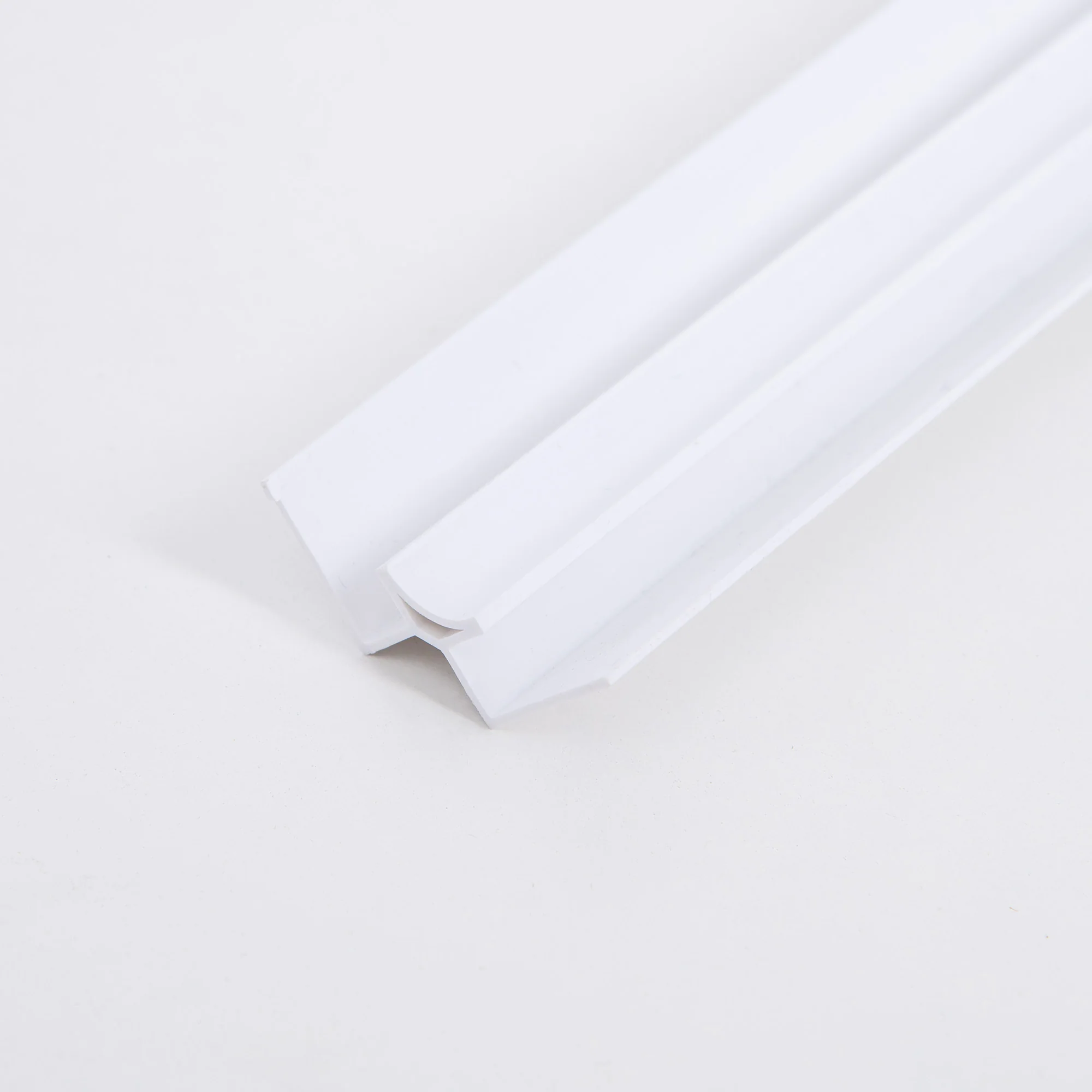 PVC Shower Panel Internal Corner Trim - White (SPT-INTCOR-WH)