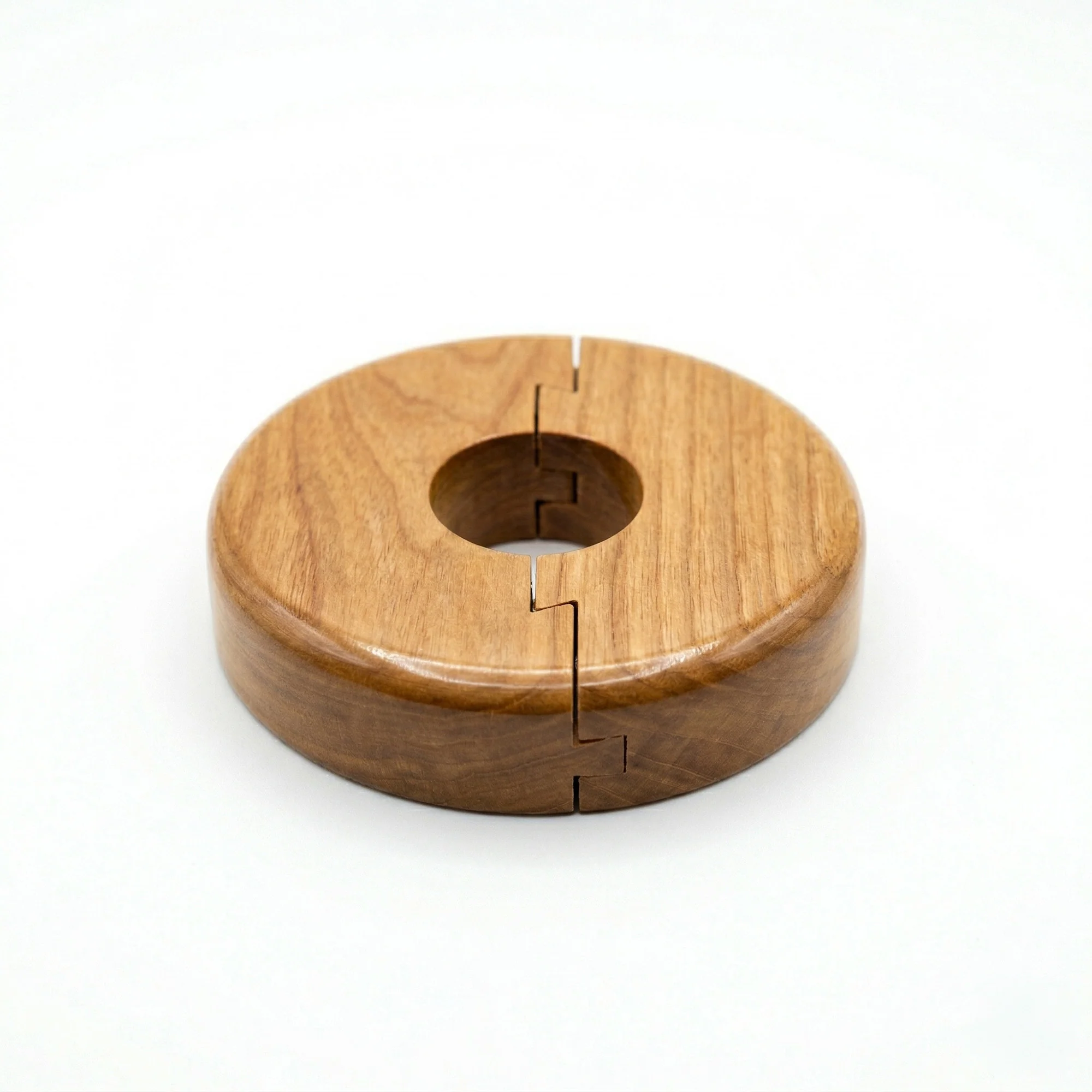 Natural Lacquered Radiator Pipe Rose Cover