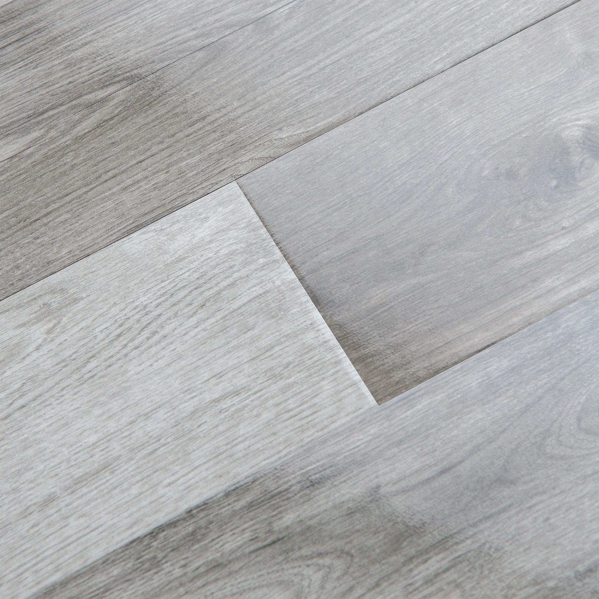 Oak Uptown - Aqua Pro 8mm High Gloss Laminate Flooring - Image 4