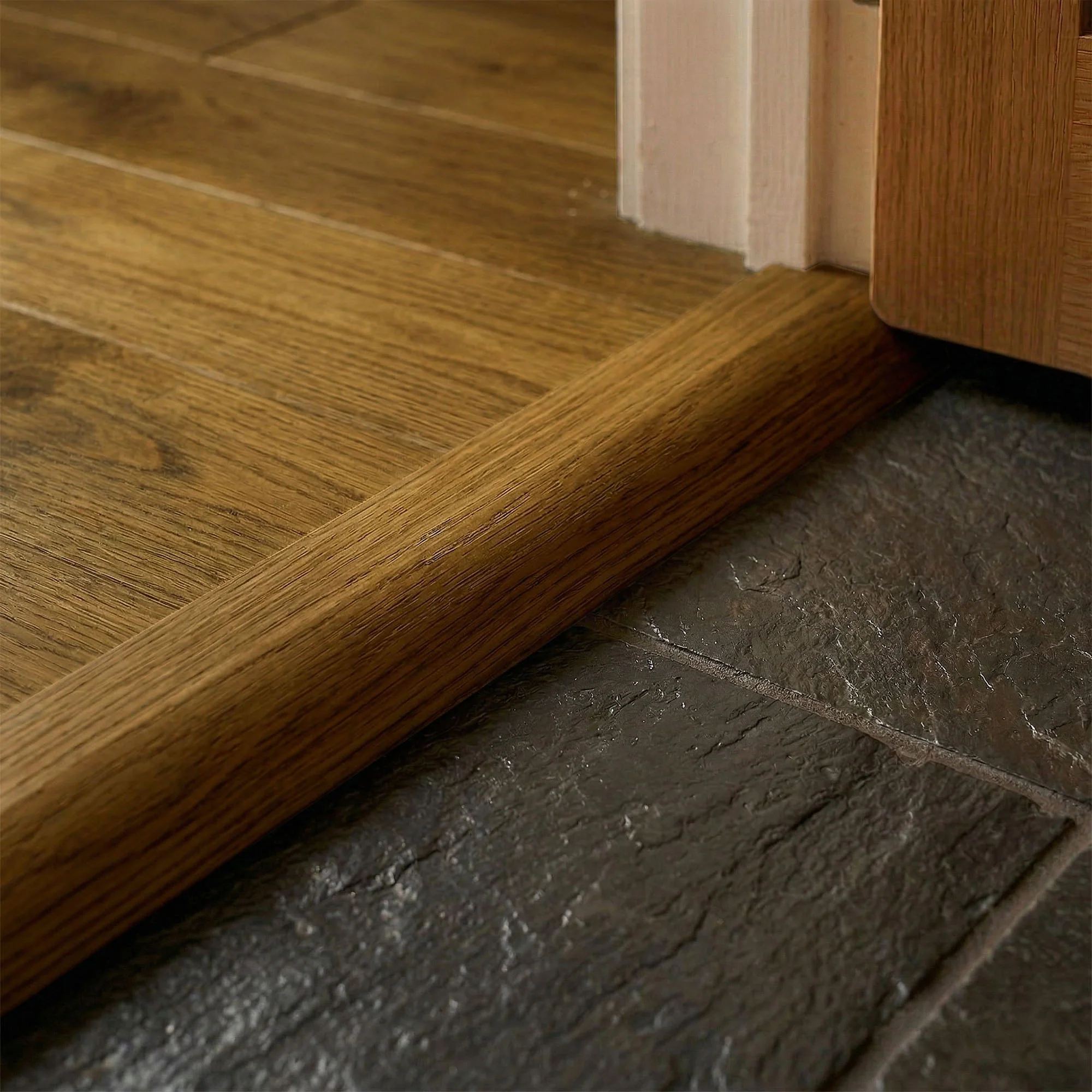 Toffee Oak Ramp Adapting Profile Door Bar 990mm - Image 2